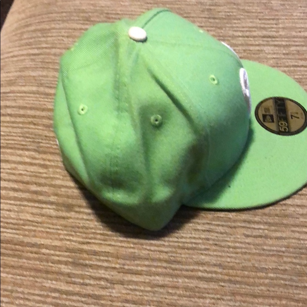 Hat - Picture 4 of 7